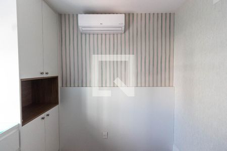 Quarto 1 de apartamento para alugar com 2 quartos, 59m² em Santa Teresinha, São Paulo