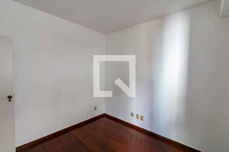 Apartamento para alugar com 140m², 4 quartos e 2 vagas Apartamento para alugar com 140m², 4 quartos e 2 vagasQuarto 3