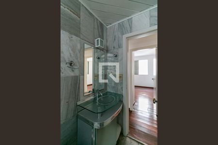 Apartamento para alugar com 140m², 4 quartos e 2 vagas Apartamento para alugar com 140m², 4 quartos e 2 vagasBanheiro 2