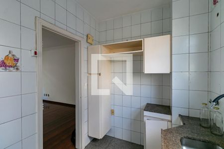 Apartamento para alugar com 140m², 4 quartos e 2 vagas Apartamento para alugar com 140m², 4 quartos e 2 vagasCozinha