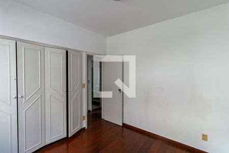Apartamento para alugar com 140m², 4 quartos e 2 vagas Apartamento para alugar com 140m², 4 quartos e 2 vagasQuarto 3