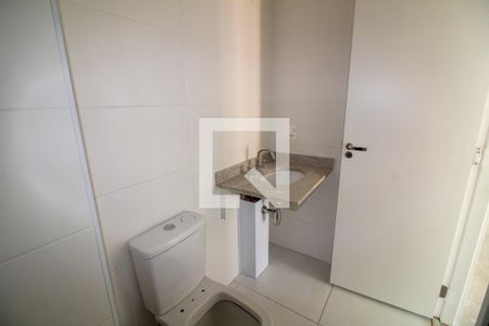 Banheiro de apartamento à venda com 2 quartos, 66m² em Santo Amaro, São Paulo