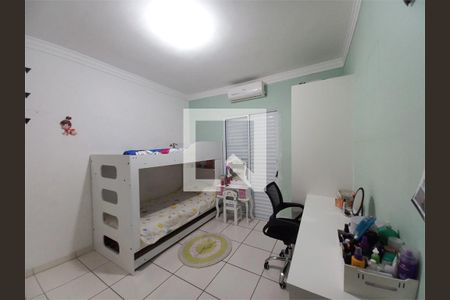 Casa à venda com 3 quartos, 109m² em Vila Nivi, São Paulo