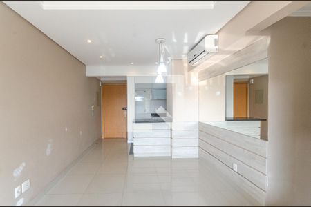 Detalhe Sala de apartamento para alugar com 3 quartos, 71m² em Cavalhada, Porto Alegre