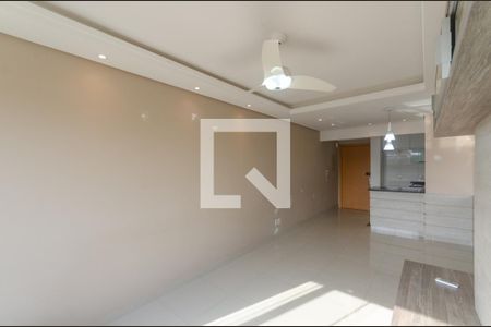 Sala de apartamento para alugar com 3 quartos, 71m² em Cavalhada, Porto Alegre