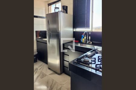 Cozinha de apartamento à venda com 2 quartos, 50m² em Santa Amelia, Belo Horizonte