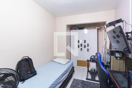 Quarto 2 de casa à venda com 4 quartos, 210m² em Vila Osasco, Osasco