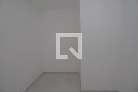 Quarto 2 de apartamento para alugar com 2 quartos, 48m² em Parque Tomas Saraiva, São Paulo