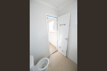 Banheiro de kitnet/studio para alugar com 1 quarto, 29m² em Centro, Taubaté