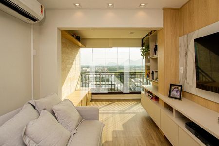 Sala de apartamento à venda com 3 quartos, 100m² em Barra da Tijuca, Rio de Janeiro