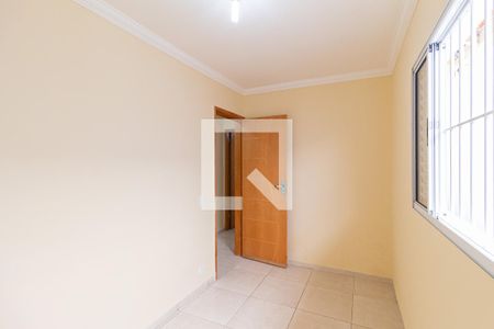 Quarto de casa para alugar com 2 quartos, 63m² em Jardim Roberto, Osasco