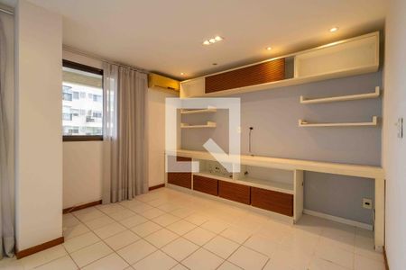 Sala de apartamento à venda com 2 quartos, 65m² em Barra da Tijuca, Rio de Janeiro