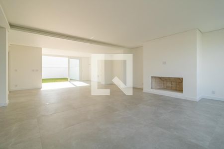 Sala de casa de condomínio à venda com 4 quartos, 256m² em Hípica, Porto Alegre