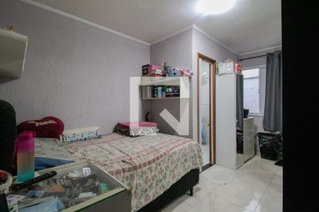 Quarto suite 1 de casa de condomínio para alugar com 2 quartos, 120m² em Vila Assis Brasil, Mauá