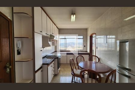 Cozinha de apartamento à venda com 3 quartos, 120m² em Vila Santa Terezinha, Várzea Paulista