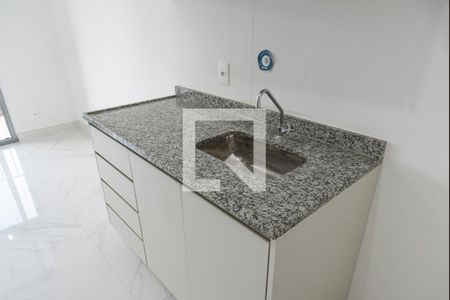 Sala/cozinha de apartamento para alugar com 1 quarto, 36m² em Vila Firmiano Pinto, São Paulo