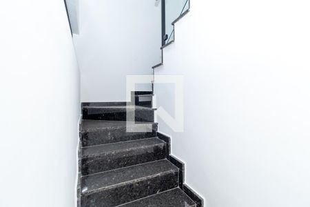 Escada de casa à venda com 3 quartos, 106m² em Vila Gomes Cardim, São Paulo