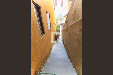 Casa à venda com 100m², 3 quartos e 2 vagas Casa à venda com 100m², 3 quartos e 2 vagasÁrea externa
