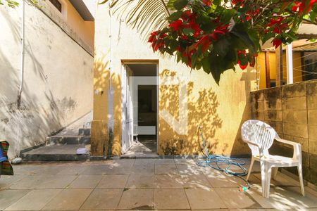Casa à venda com 100m², 3 quartos e 2 vagas Casa à venda com 100m², 3 quartos e 2 vagasÁrea de Serviço