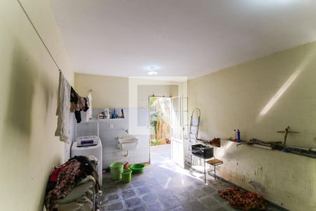 Casa à venda com 100m², 3 quartos e 2 vagas Casa à venda com 100m², 3 quartos e 2 vagasÁrea de Serviço