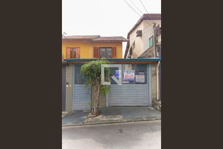 Casa à venda com 100m², 3 quartos e 2 vagas Casa à venda com 100m², 3 quartos e 2 vagasFachada