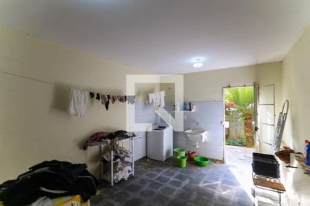 Casa à venda com 100m², 3 quartos e 2 vagas Casa à venda com 100m², 3 quartos e 2 vagasÁrea de Serviço