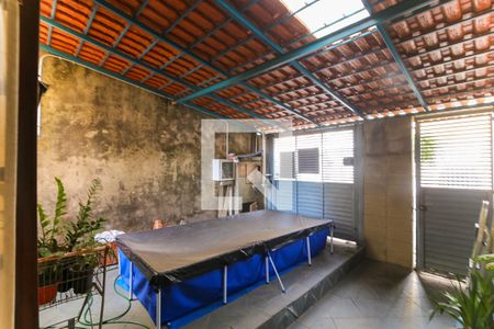 Casa à venda com 100m², 3 quartos e 2 vagas Casa à venda com 100m², 3 quartos e 2 vagasGaragem