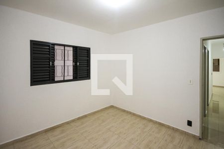 Quarto 1 de casa à venda com 3 quartos, 200m² em Vila California, São Paulo