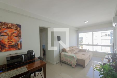 Sala de Jantar e Estar de apartamento à venda com 3 quartos, 72m² em Cavalhada, Porto Alegre