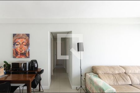 Corredor de apartamento à venda com 3 quartos, 72m² em Cavalhada, Porto Alegre