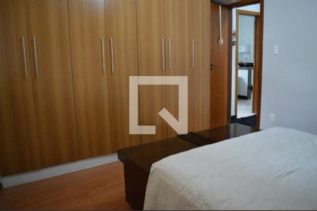 Quarto 1 de casa à venda com 3 quartos, 180m² em Arvoredo, Contagem