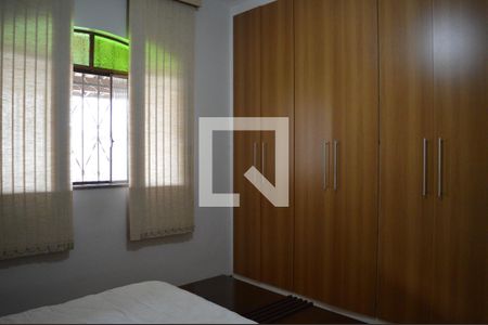 Quarto 1 de casa à venda com 3 quartos, 180m² em Arvoredo, Contagem