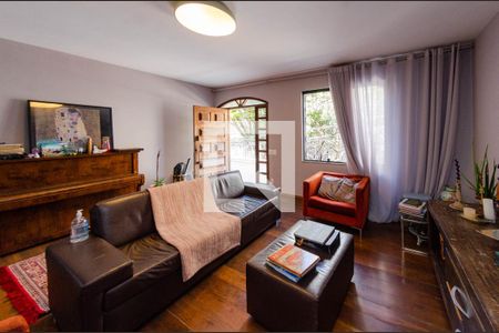 Sala de casa à venda com 4 quartos, 400m² em Serra, Belo Horizonte