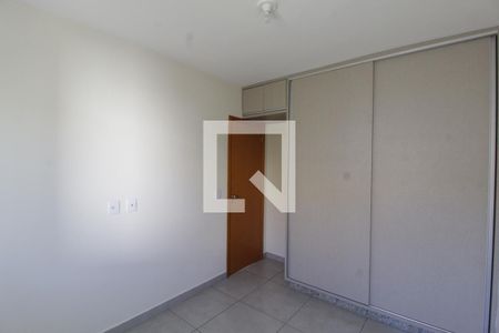 Quarto 1 de apartamento para alugar com 2 quartos, 57m² em Alto Umuarama, Uberlândia