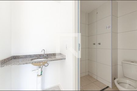 Banheiro de apartamento para alugar com 1 quarto, 40m² em Centro, Niterói