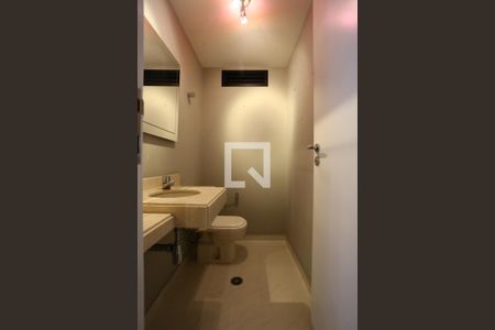 Lavabo de apartamento à venda com 4 quartos, 161m² em Vila Suzana, São Paulo