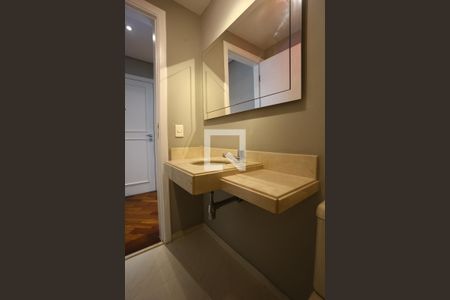 Lavabo de apartamento à venda com 4 quartos, 161m² em Vila Suzana, São Paulo