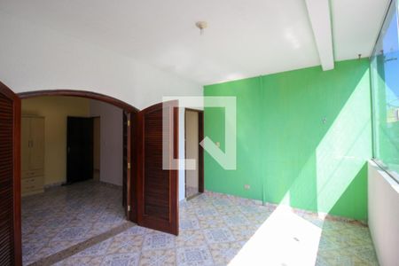 Sala / Varanda de apartamento para alugar com 1 quarto, 80m² em Jardim das Oliveiras, Itaquaquecetuba