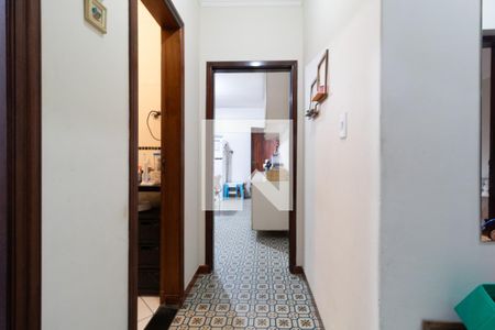 Corredor de casa à venda com 4 quartos, 200m² em Vila Ema, São Paulo