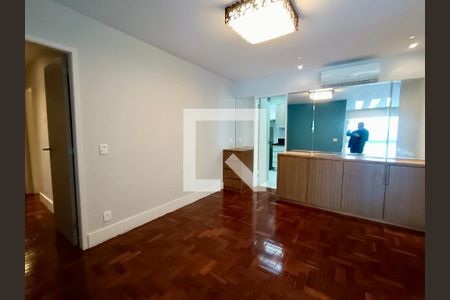 Sala de apartamento à venda com 3 quartos, 125m² em Lagoa, Rio de Janeiro