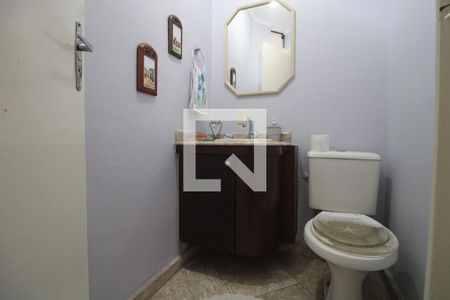 Lavabo de casa à venda com 3 quartos, 210m² em Jardim Santo Antoninho, São Paulo