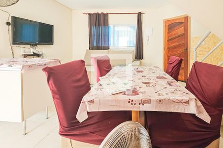 Casa de condomínio para alugar com 70m², 2 quartos e 1 vaga Casa de condomínio para alugar com 70m², 2 quartos e 1 vagaSala