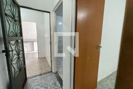 Corredor de casa para alugar com 1 quarto, 50m² em Vila São Luis, Duque de Caxias