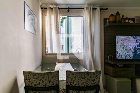 Sala de apartamento para alugar com 2 quartos, 48m² em Jardim Marica, Mogi das Cruzes