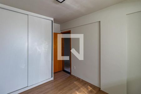 Apartamento à venda com 3 quartos, 171m² em Itapoã, Belo Horizonte