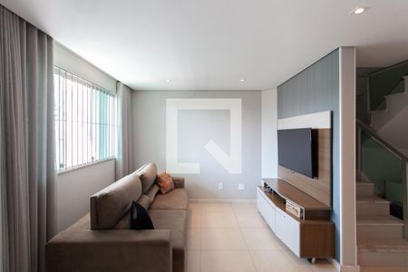 Sala de casa à venda com 3 quartos, 152m² em Santa Branca, Belo Horizonte