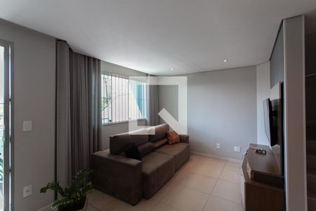 Sala de casa à venda com 3 quartos, 152m² em Santa Branca, Belo Horizonte