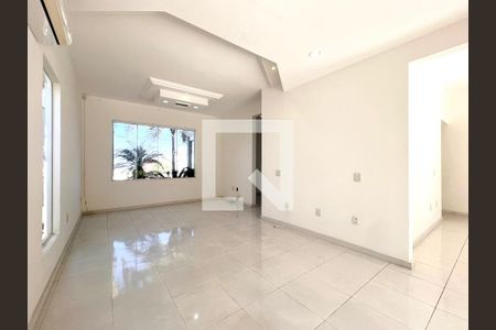 Sala de casa de condomínio para alugar com 4 quartos, 300m² em Loteamento Porto Seguro Village, Valinhos