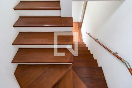 Escada de casa à venda com 3 quartos, 420m² em Fazenda Morumbi, São Paulo