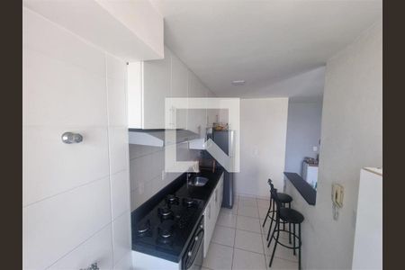 Apartamento à venda com 2 quartos, 52m² em Padroeira, Osasco